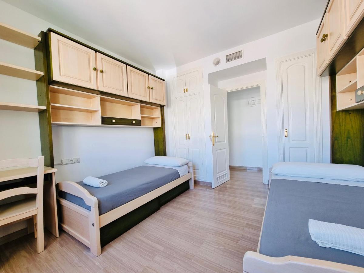 G&G Isla Marina Puerto Apartment Benalmadena Luaran gambar
